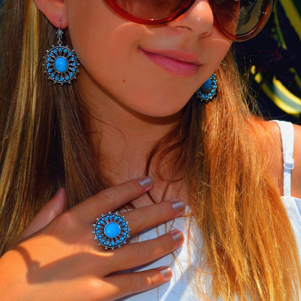 Ring with Turquoise stone